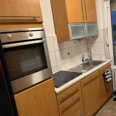 Zentrale Monteurwohnung 6 Personen Apartament *